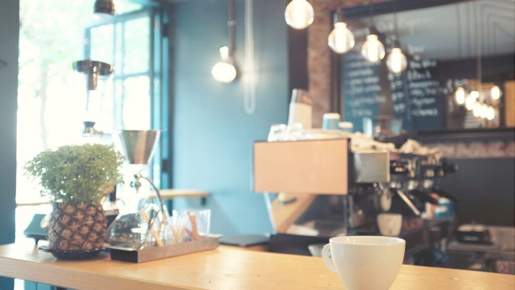 窓ガラスフィルムを施工した飲食店